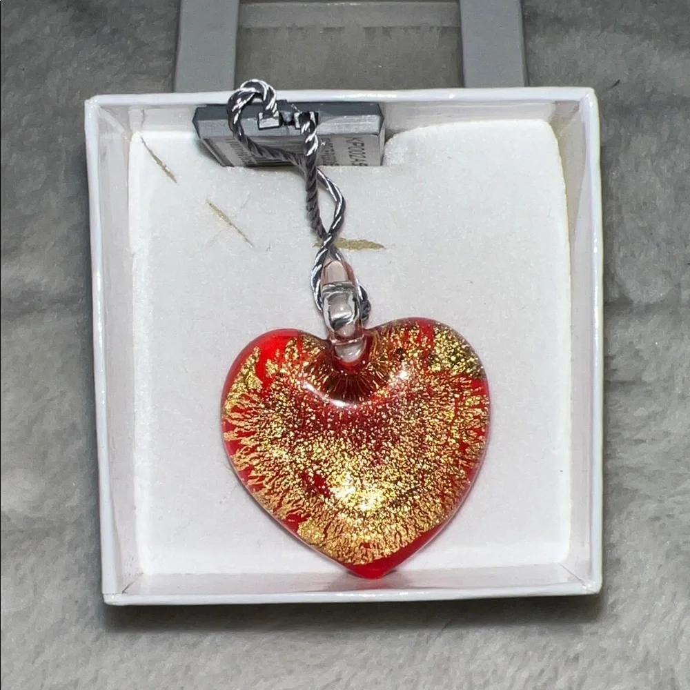 Elegant Red and Gold Heart Pendant - Picture 1 of 5